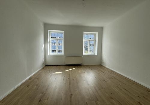 Geräumiges Wohnzimmer