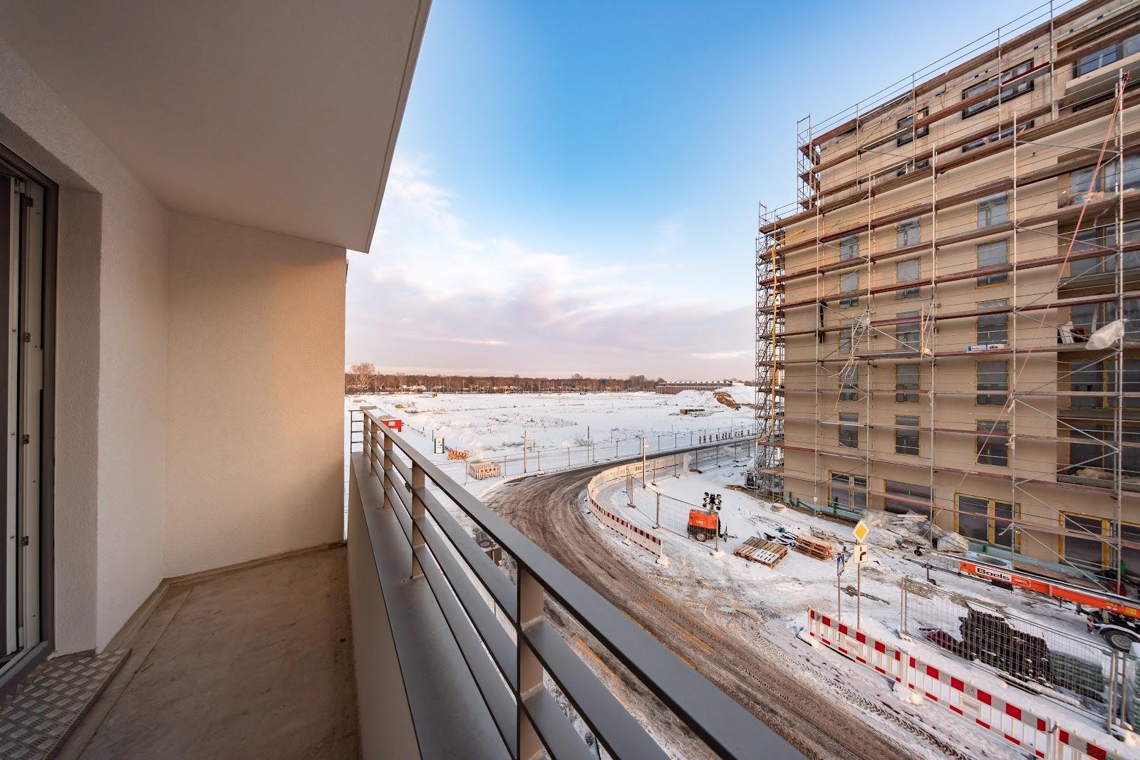 Balkon und Ausblick (Beispiel)