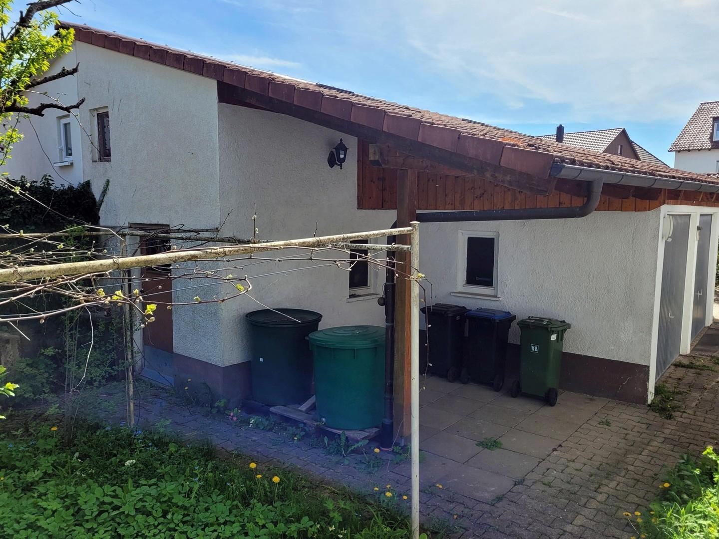 Schuppen und Garager