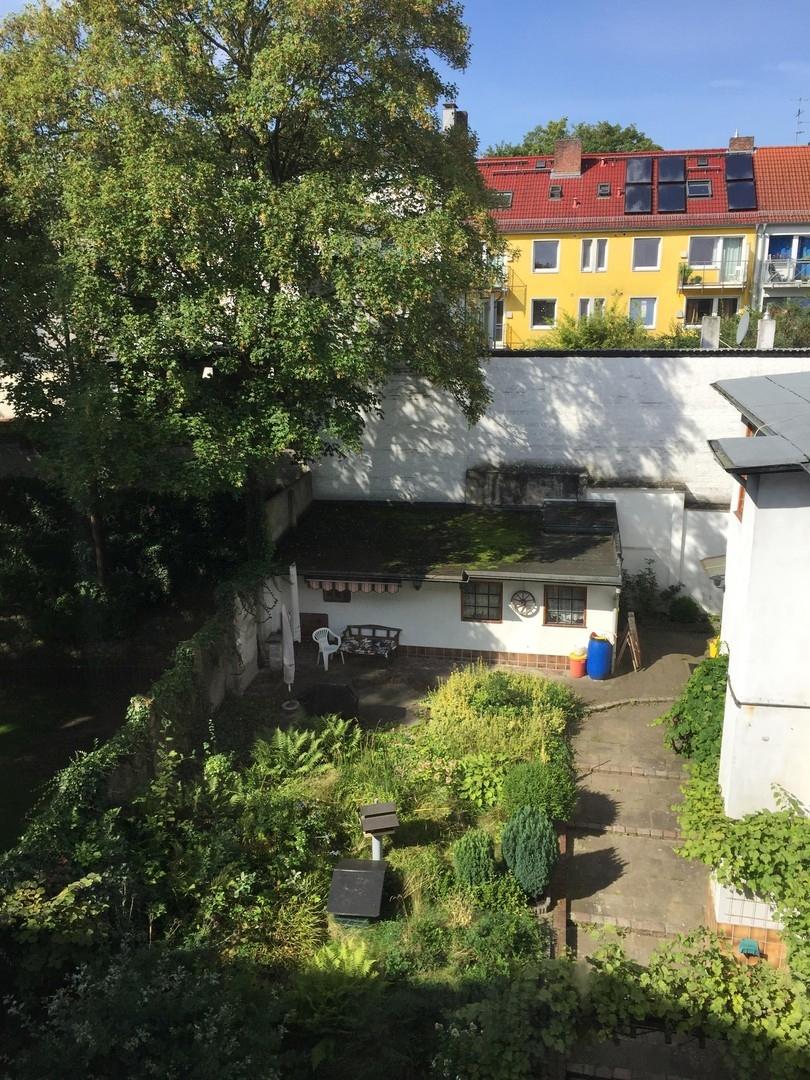 Garten mit Gartenhäuschen