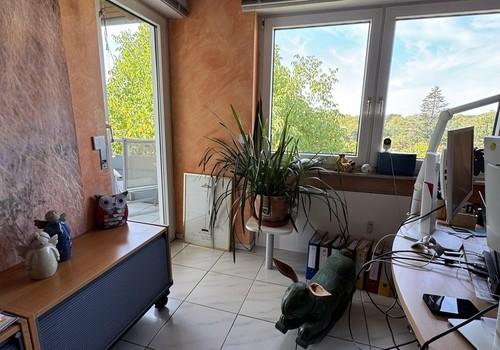 Arbeitszimmer mit Balkon