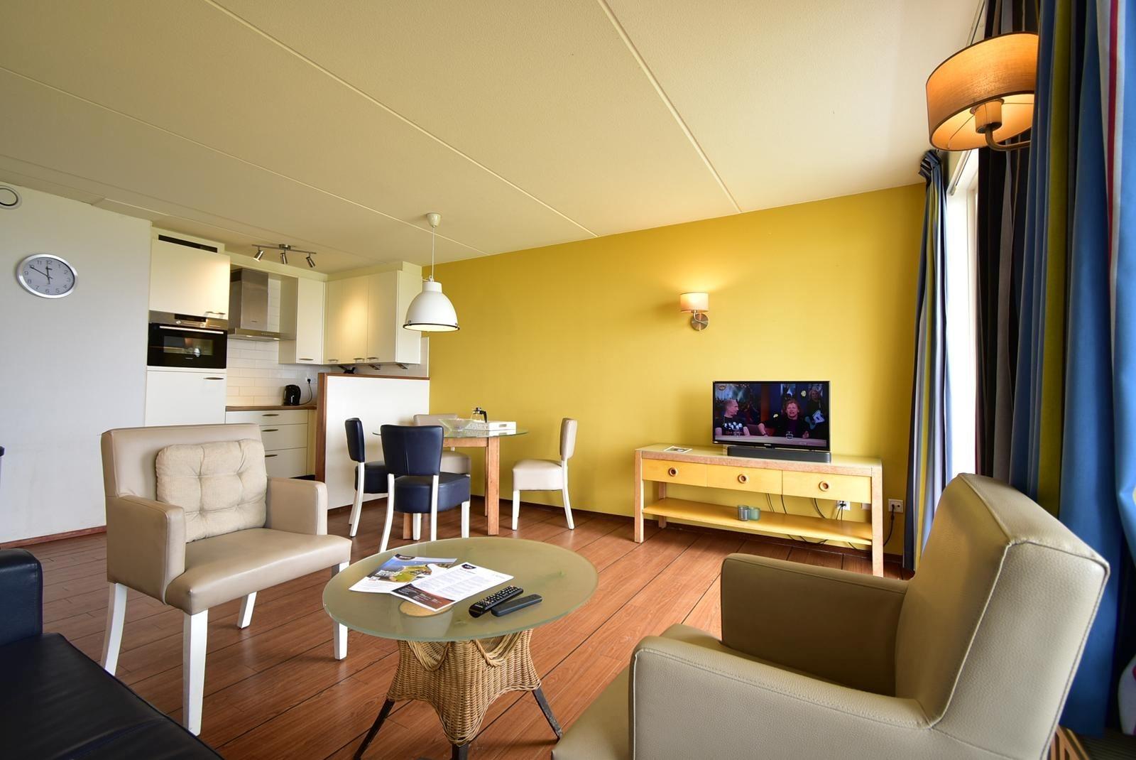 kopen-appartement-brouwershaven-waterzicht-rust-recreatieadviseurs-vakantiehuistekoop-nl.jpg11