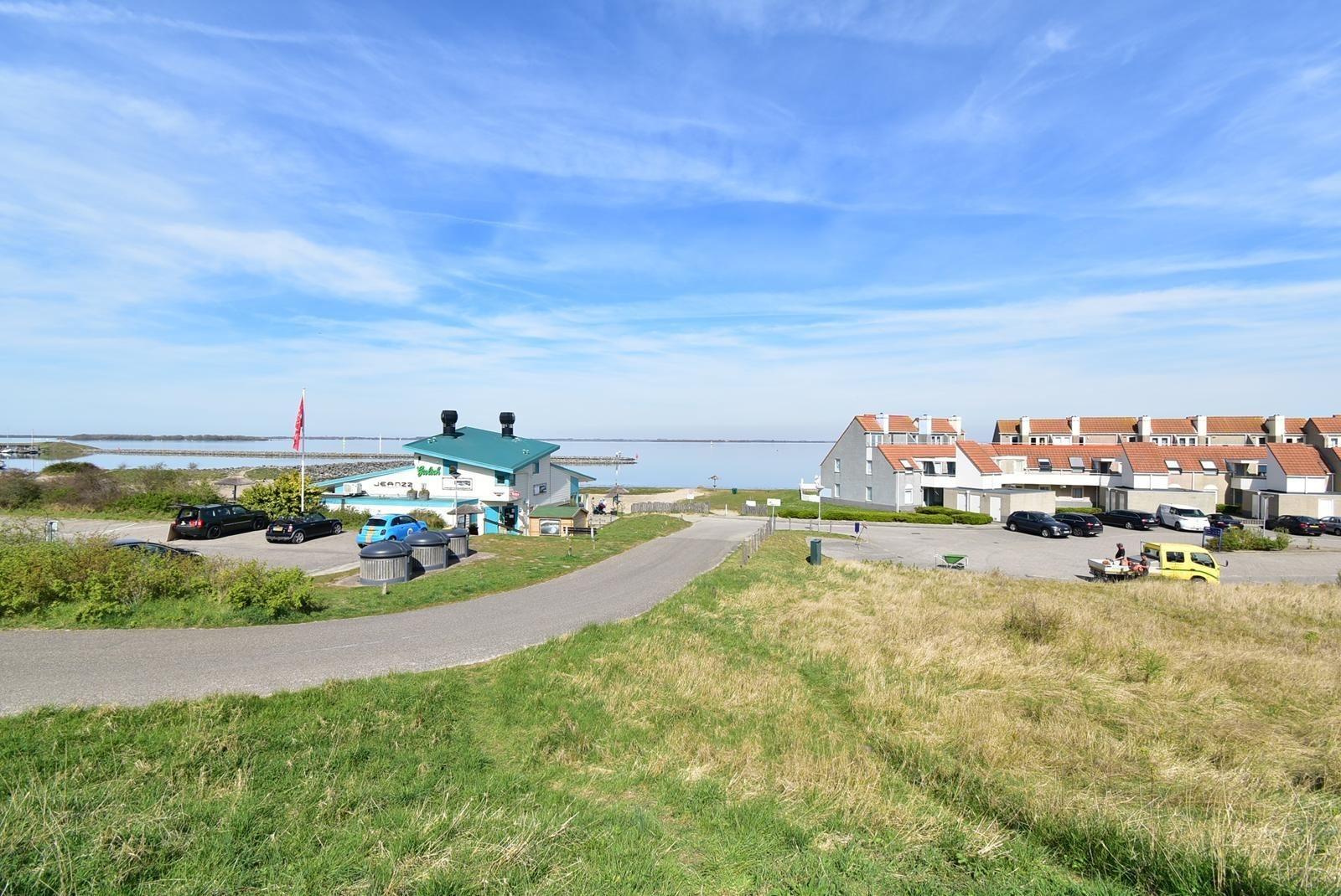 kopen-appartement-brouwershaven-waterzicht-rust-recreatieadviseurs-vakantiehuistekoop-nl.jpg41
