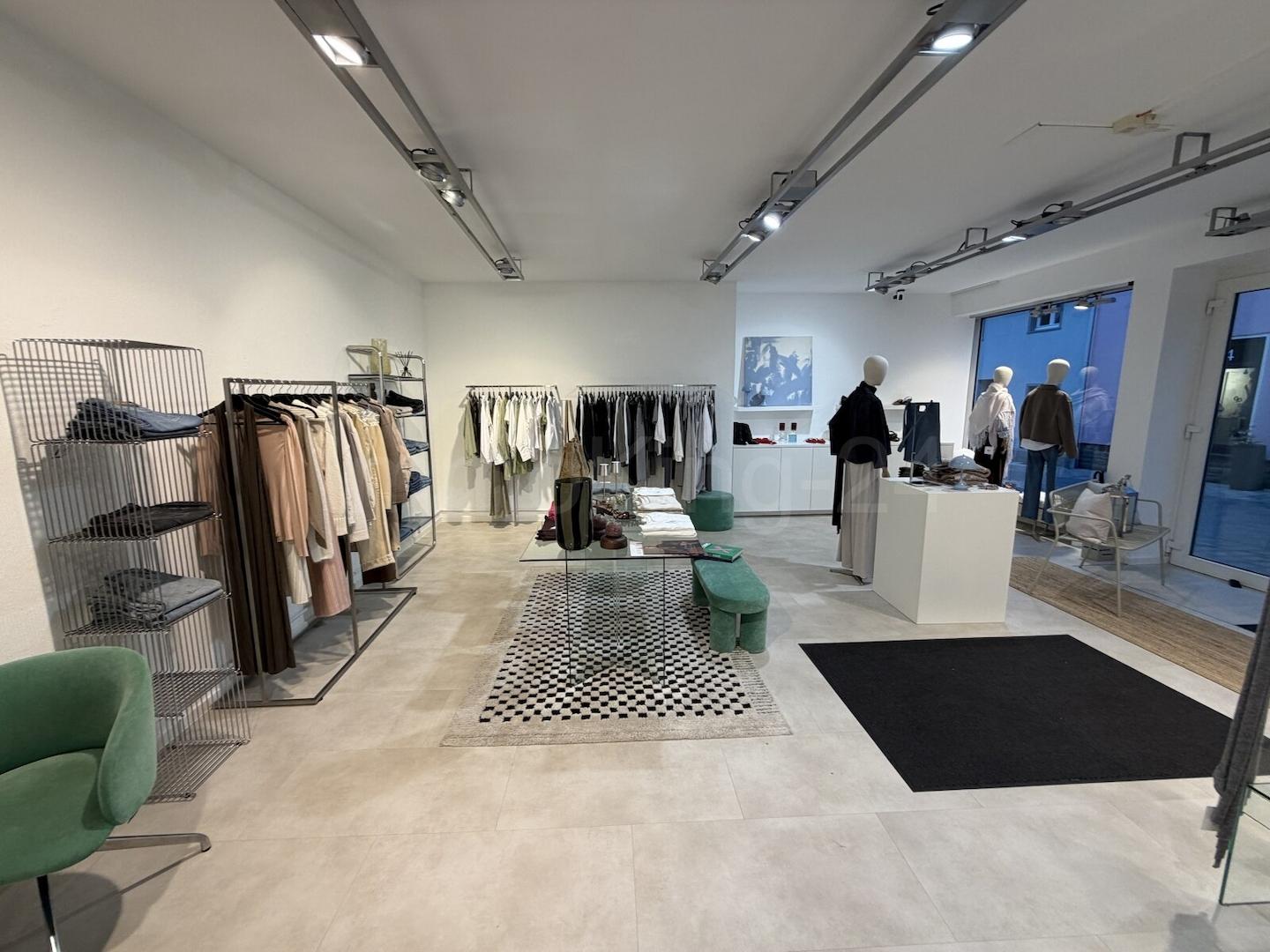 DESIGNER BOUTIQUE