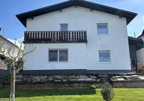Sicht auf das Haus vom Garten