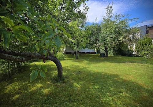 Rückseite mit Garten