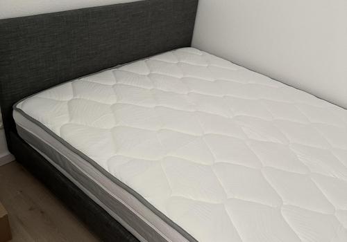 Bett 1,4m