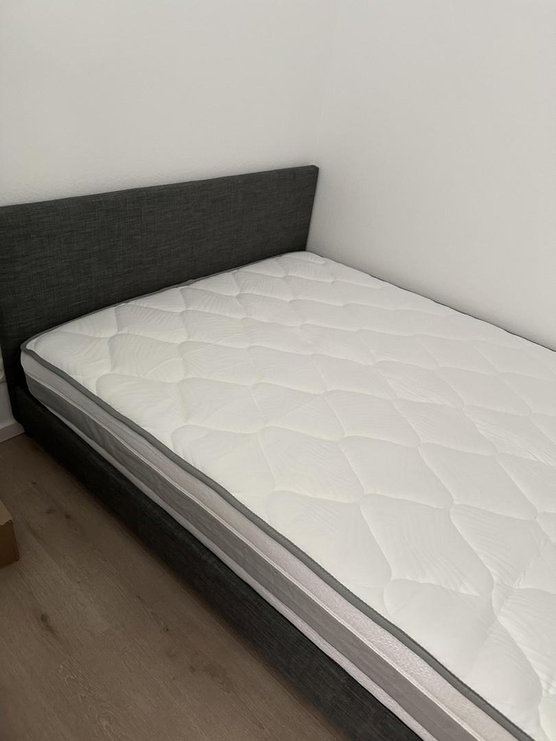 Bett 1,4m