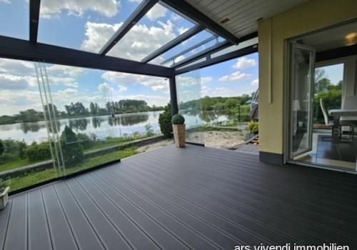Wintergarten mit Seeblick