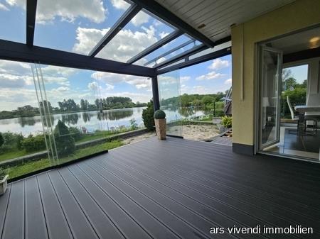 Wintergarten mit Seeblick
