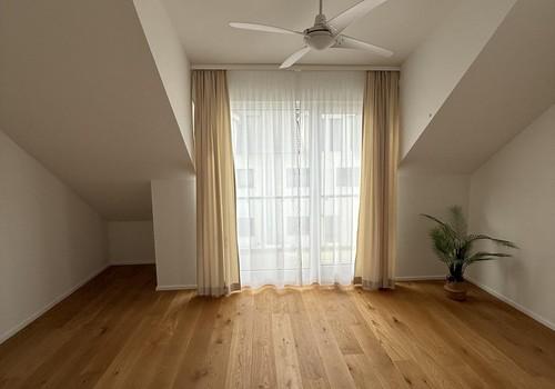 1. Zimmer/Büro DG mit Loggia
