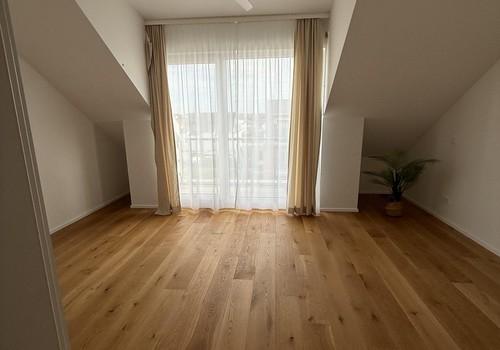 2. Zimmer/Büro DG mit Loggia