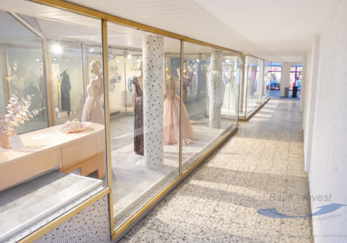 Durchgang Schaufenster