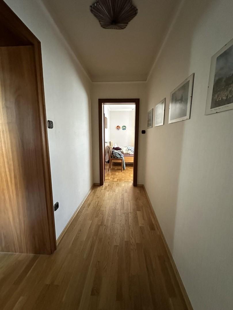 Flur OG zwischen SZ 3 und 4