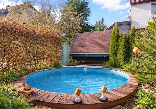 Pool (KI generiert)