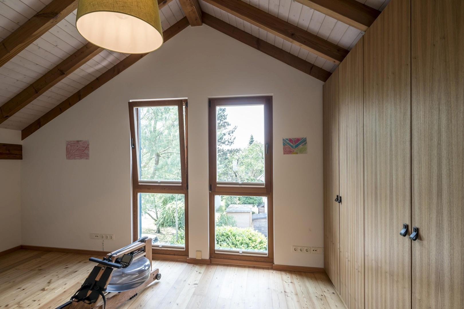DG Zimmer mit Einbauschrank