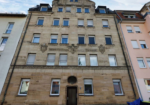 Straßenfassade