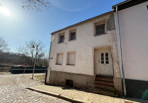 Blick auf den Hauseingang