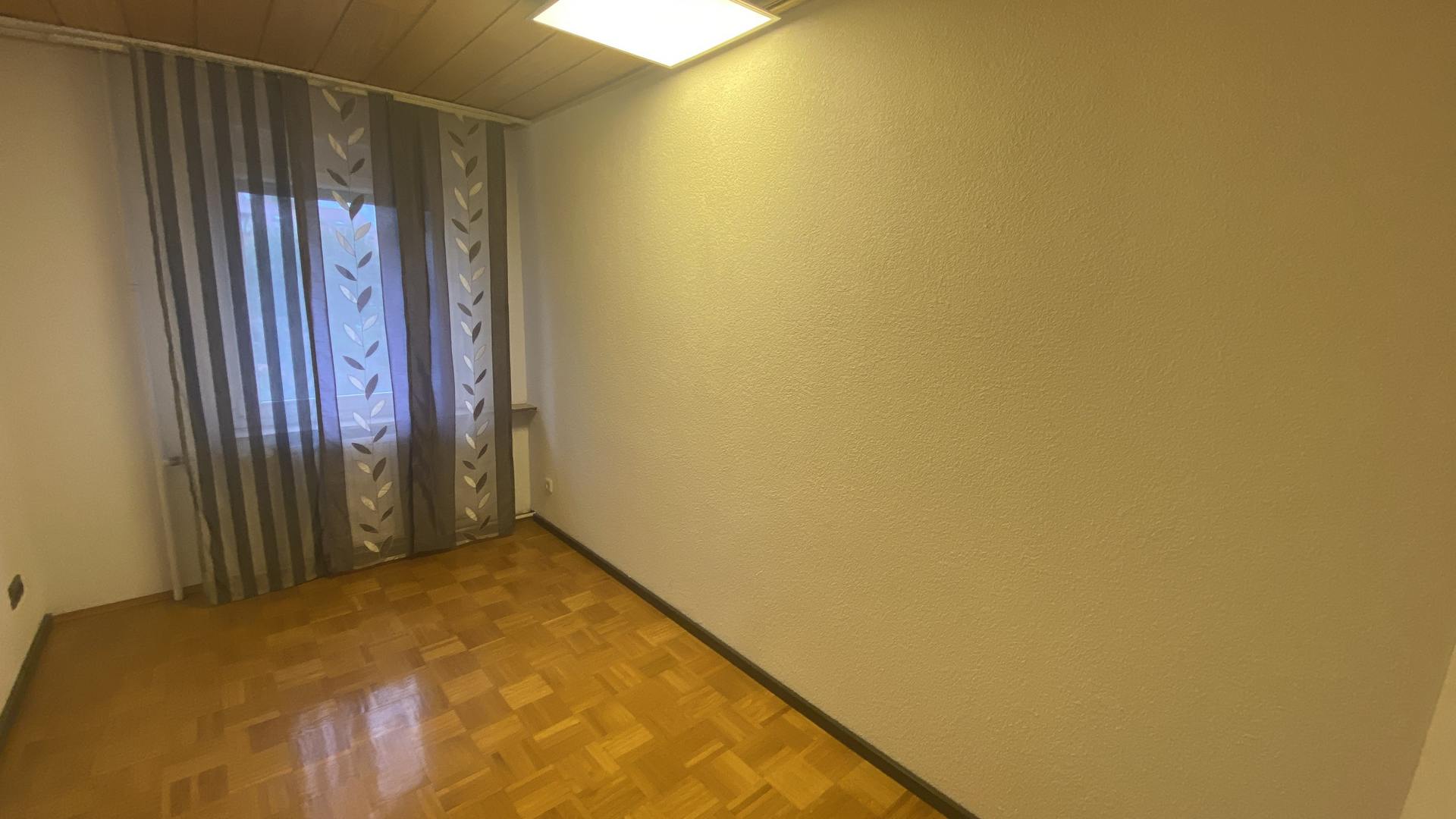 Zimmer 2 EG