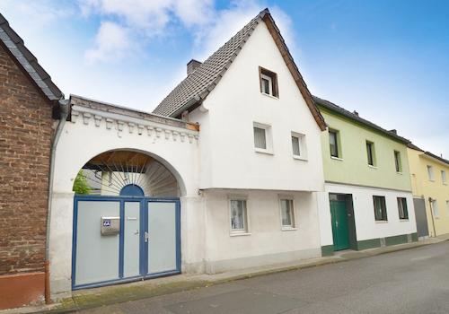 Straßenansicht