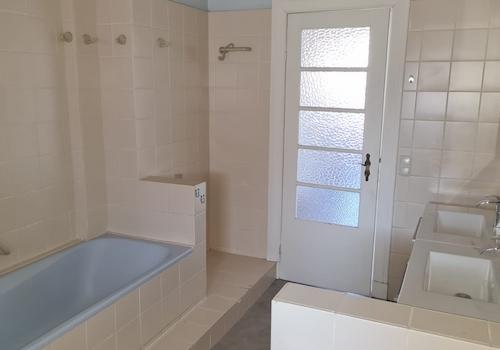 Bad - Wohnung OG