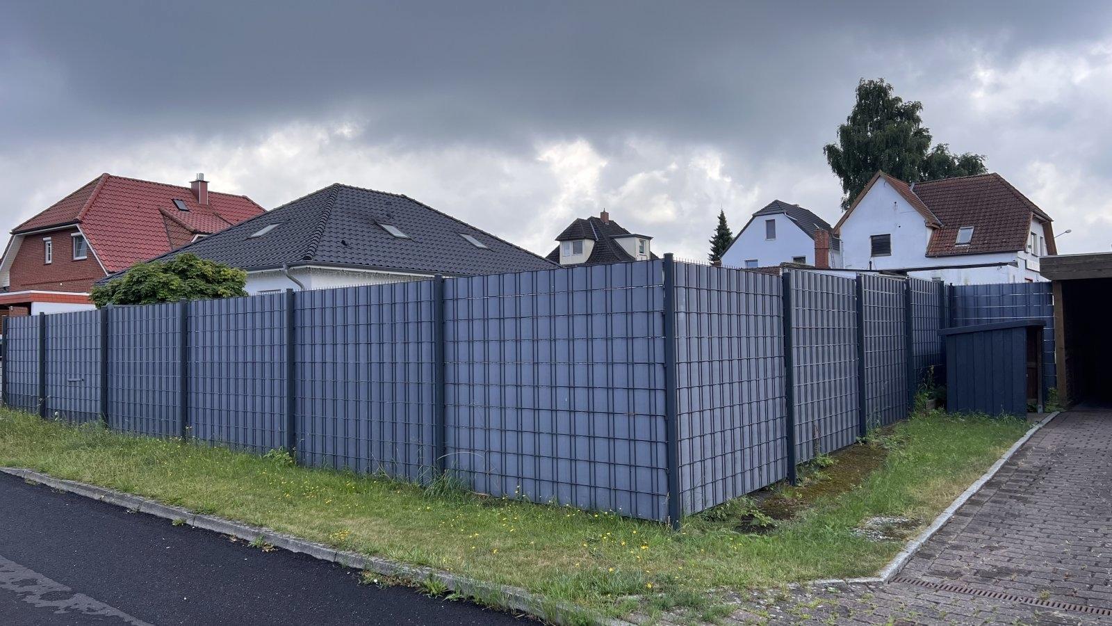 Sichtschutz von Seite Tannenstr.