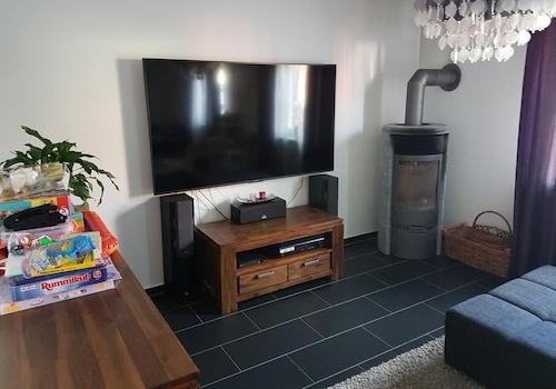 Wohnzimmer mit Kamin Bild 2
