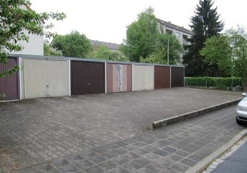 Garagenhof 2te von rechts