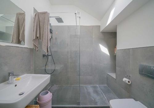 Badezimmer 2