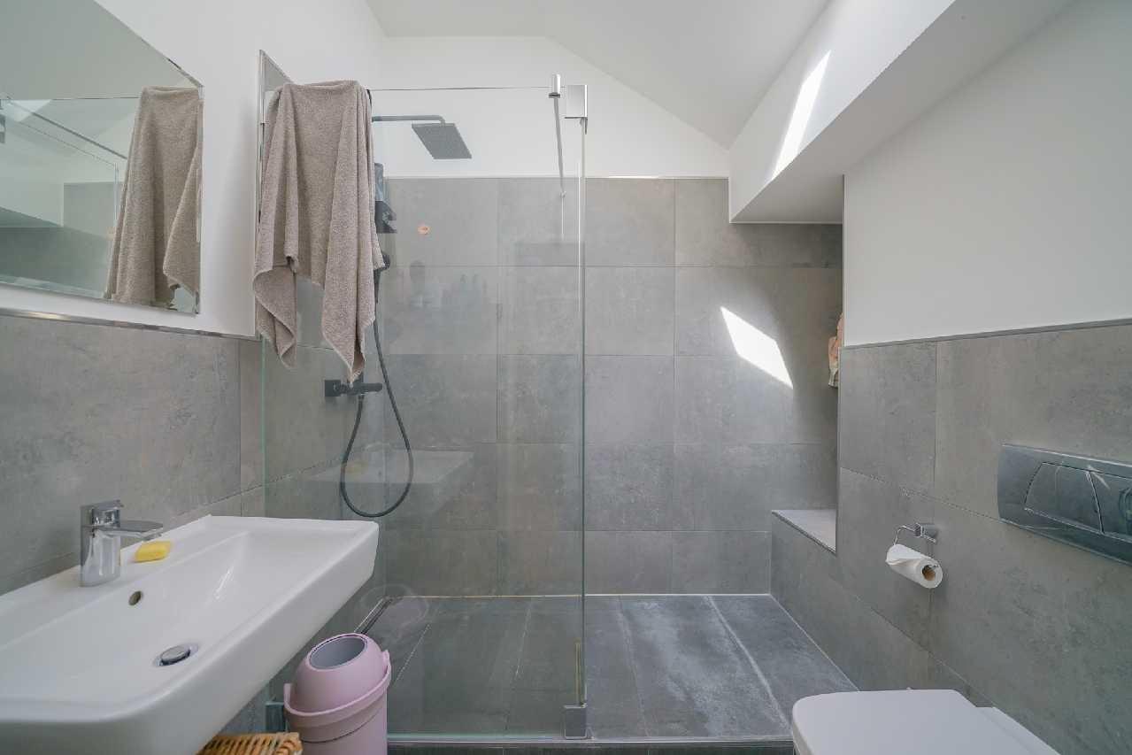 Badezimmer 2