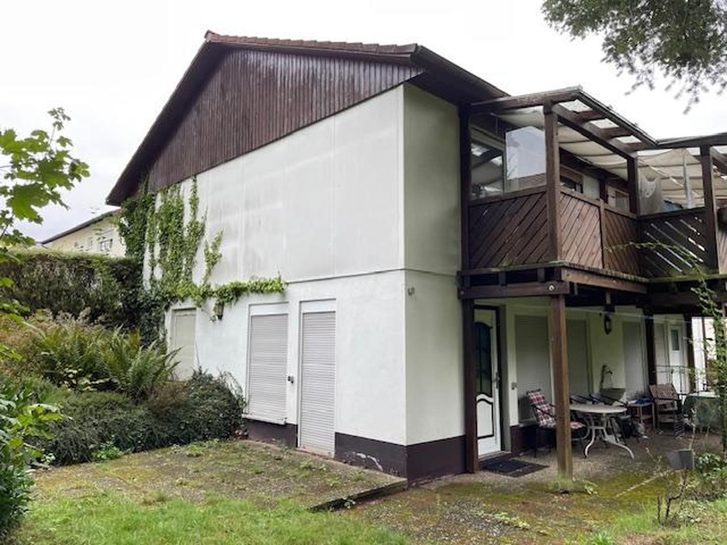 Seite links mit Apartement UG