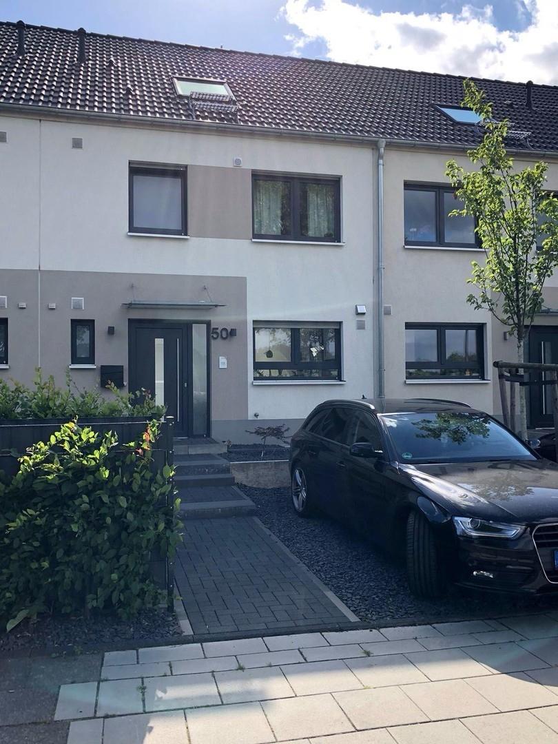 Hasuansicht Strasse