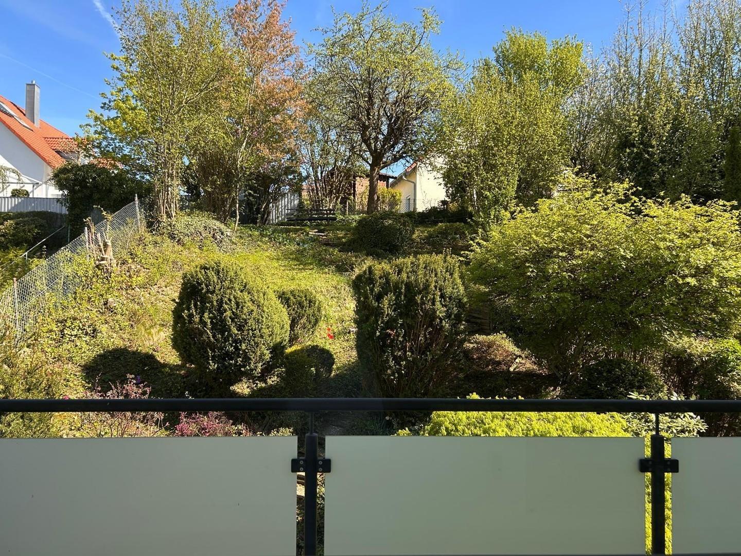 Balkonblick auf Garten