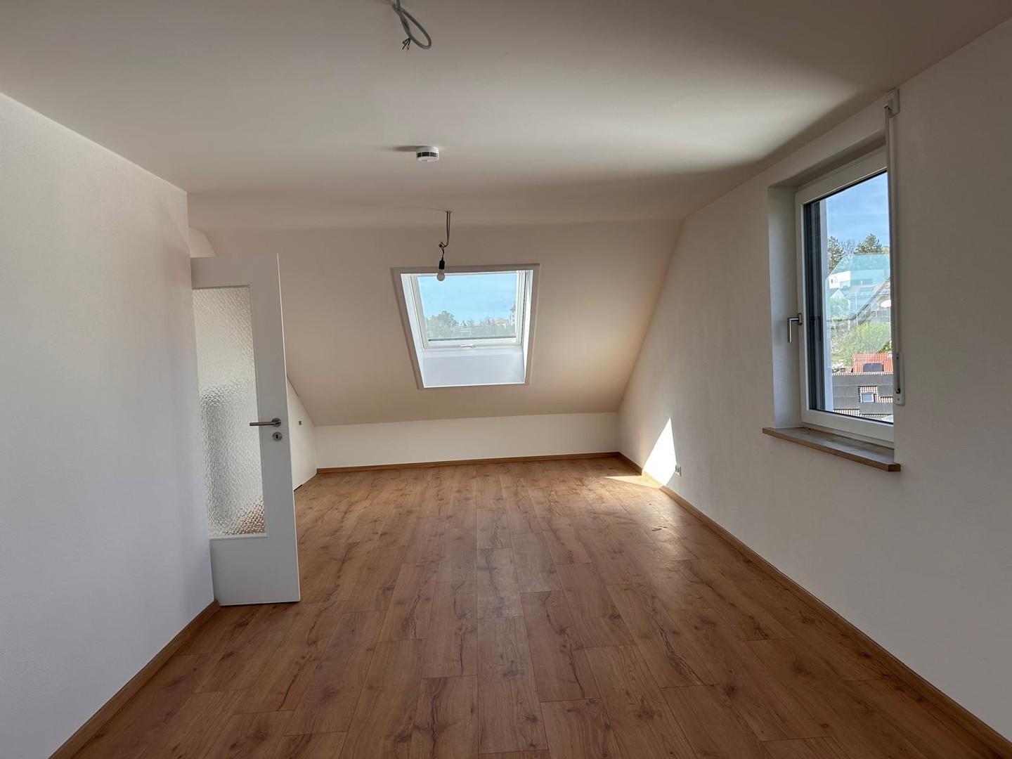 Großes Zimmer DG (Ri. Burg)