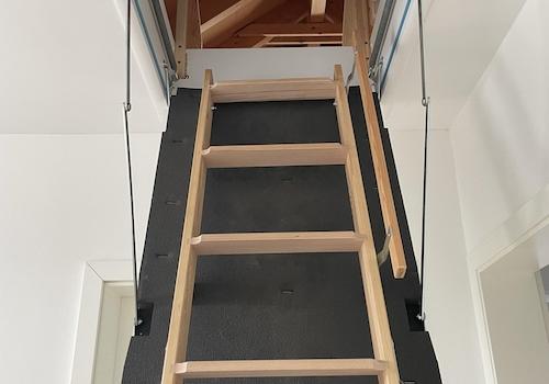 OG - Treppenaufgang Dachboden 