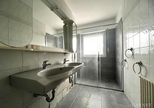 Badezimmer EG