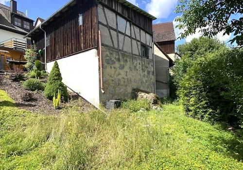 Ansicht Scheune mit hinterem Gartenbereich