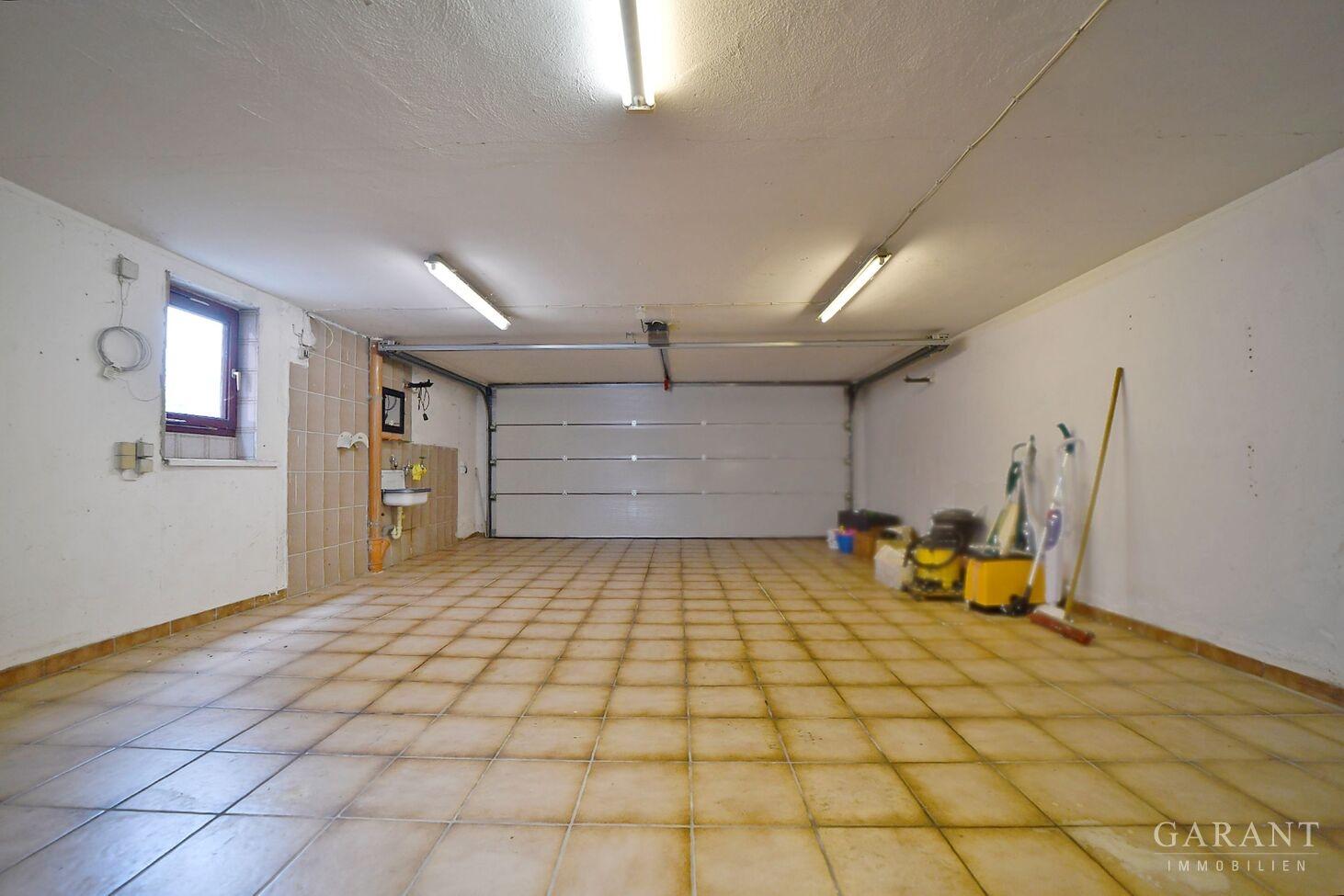 Garage von hinten
