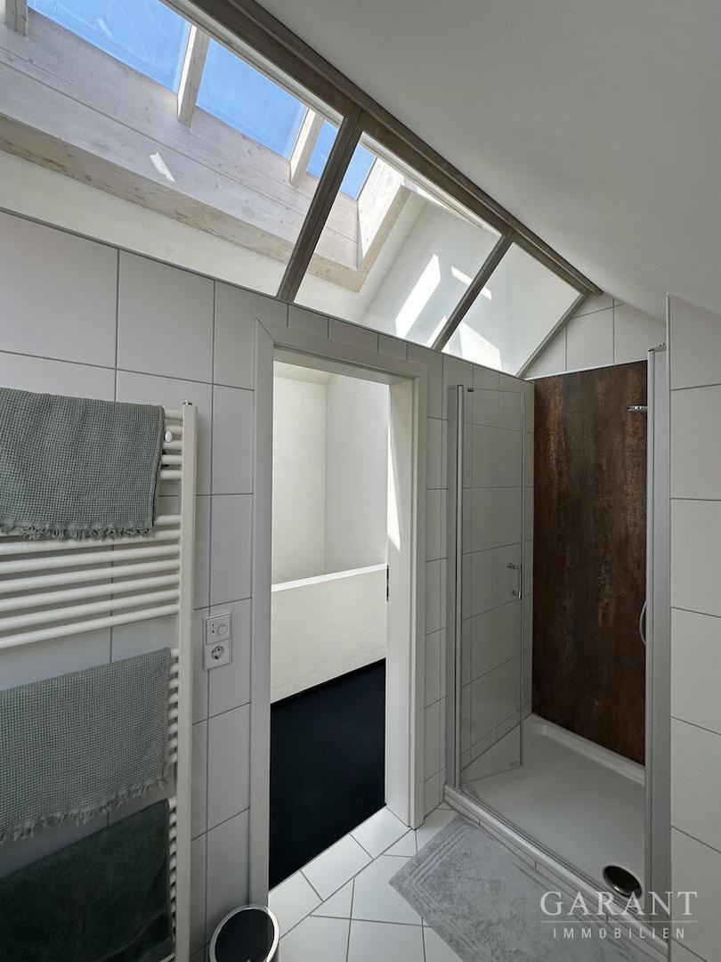 OG - Bad:Dusche