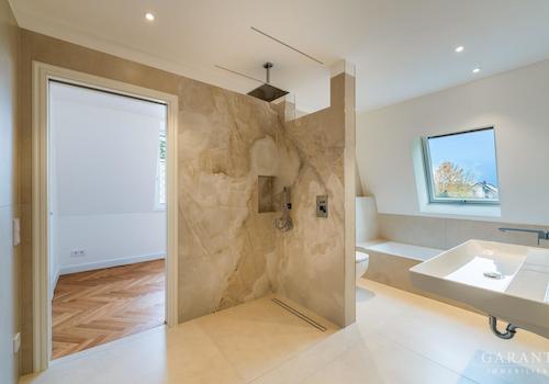 Master-Badezimmer