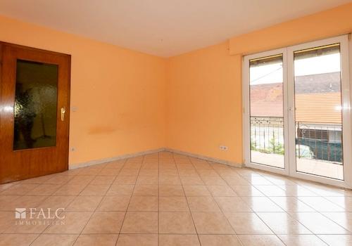 Zimmer mit Balkon
