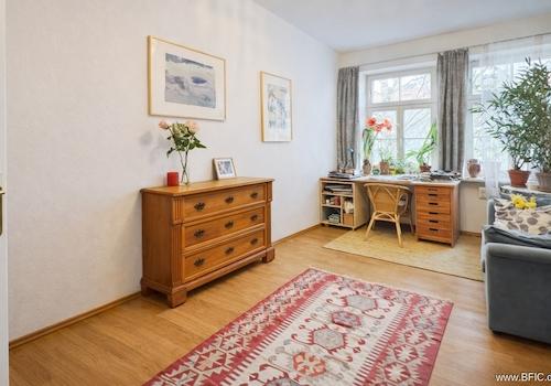 Zimmer 1 ai