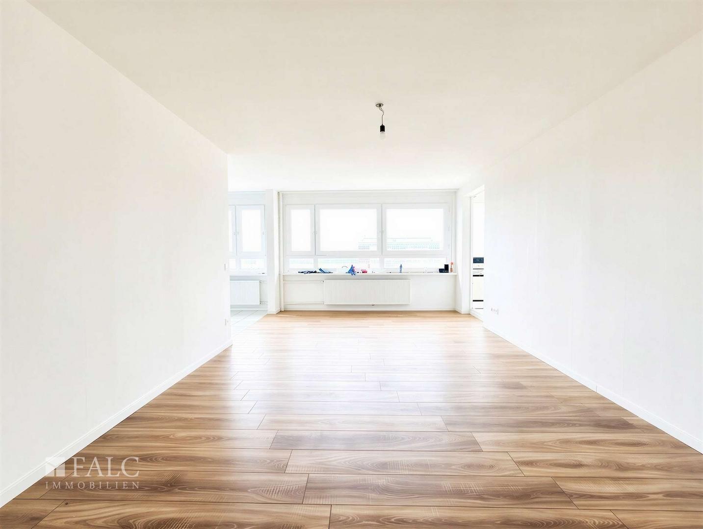 Wohnzimmer  Blick 1