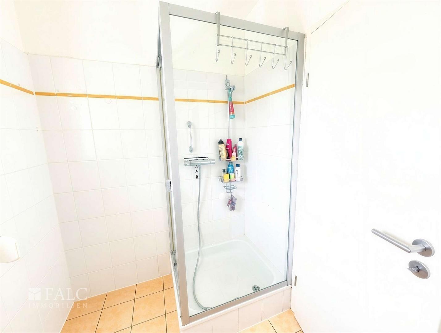 Badezimmer Blick 2 