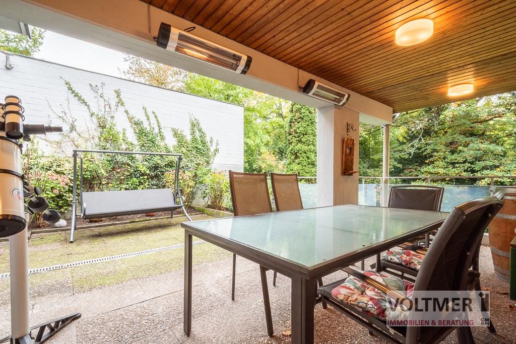 überdachte Terrasse