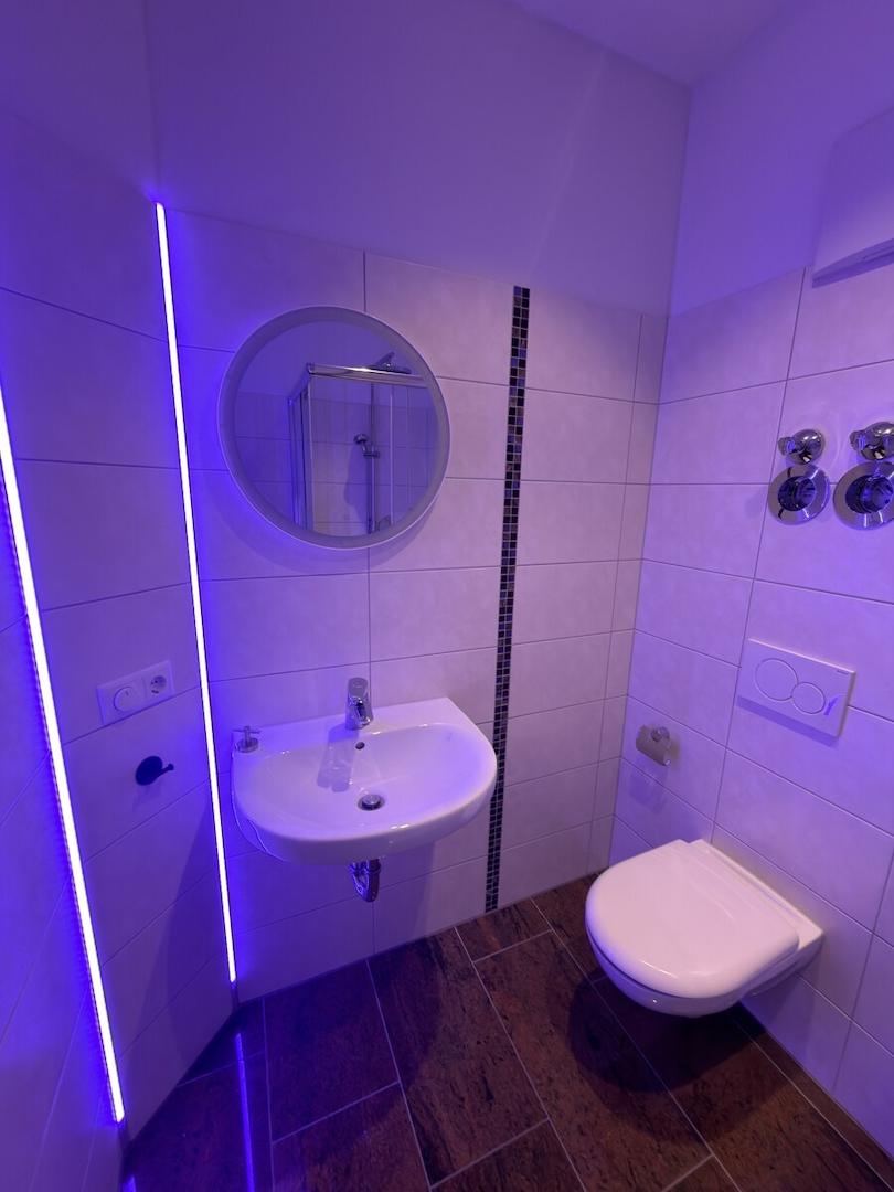 eigenes privates Badezimmer