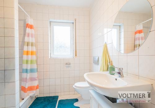 UG links Badezimmer 