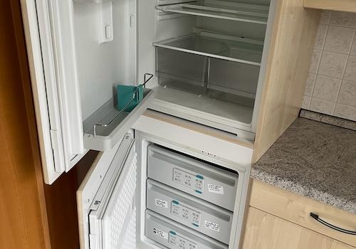 Kühlschrank-Frost-Kombi