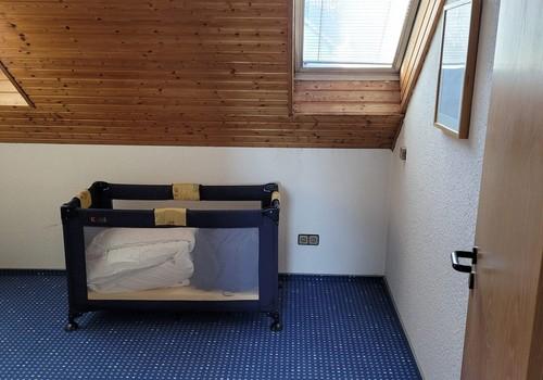Schlafzimmer 4