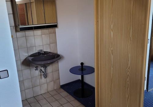 Schlafzimmer 4 mit Waschbecken